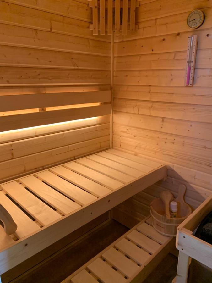 Idyllische Fewo Belling Spa - Eigene Sauna Und E-Ladesaeule Dresda Exterior foto
